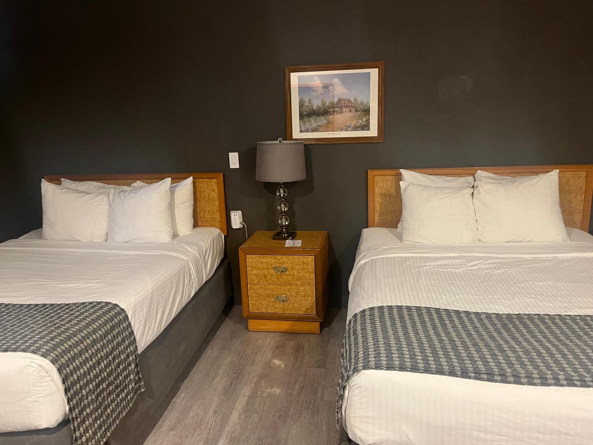 Travelodge By Wyndham Brandon Eksteriør billede