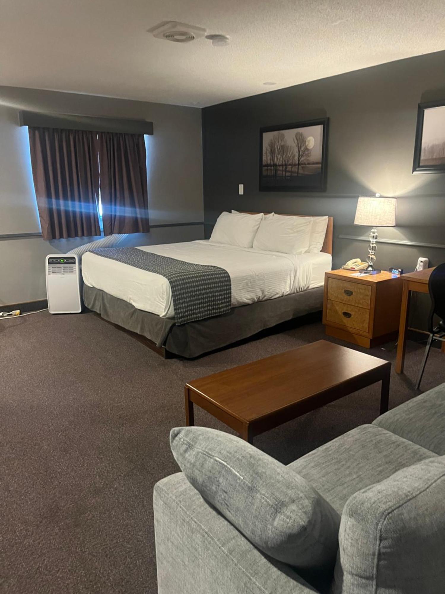 Travelodge By Wyndham Brandon Eksteriør billede