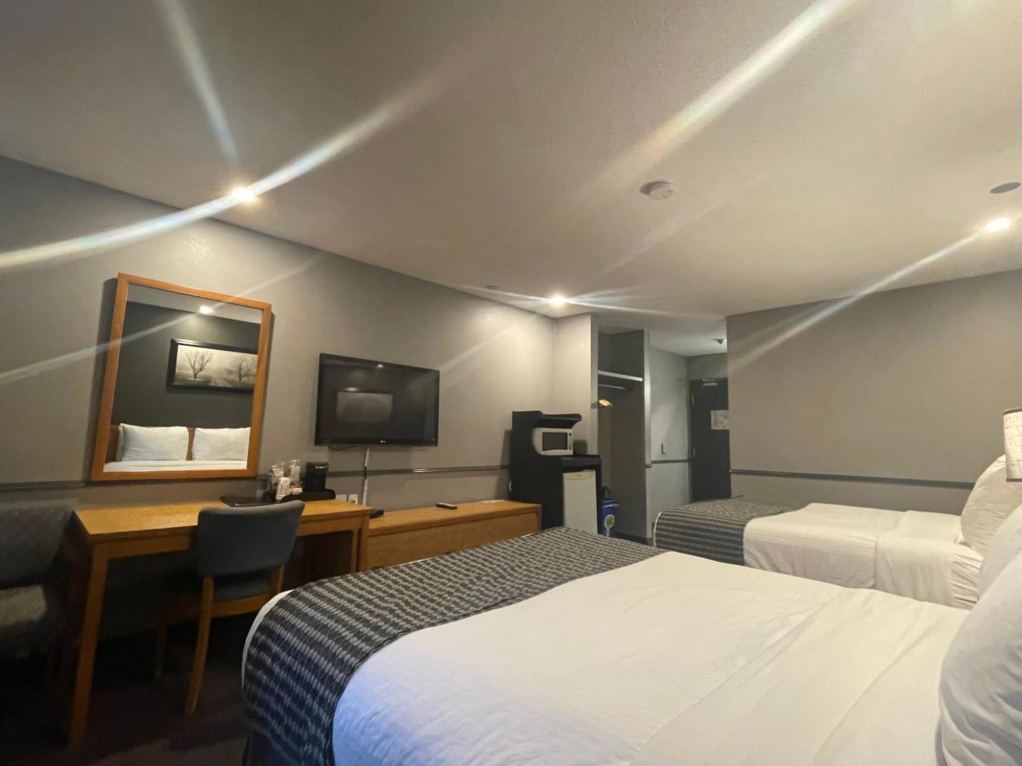 Travelodge By Wyndham Brandon Eksteriør billede