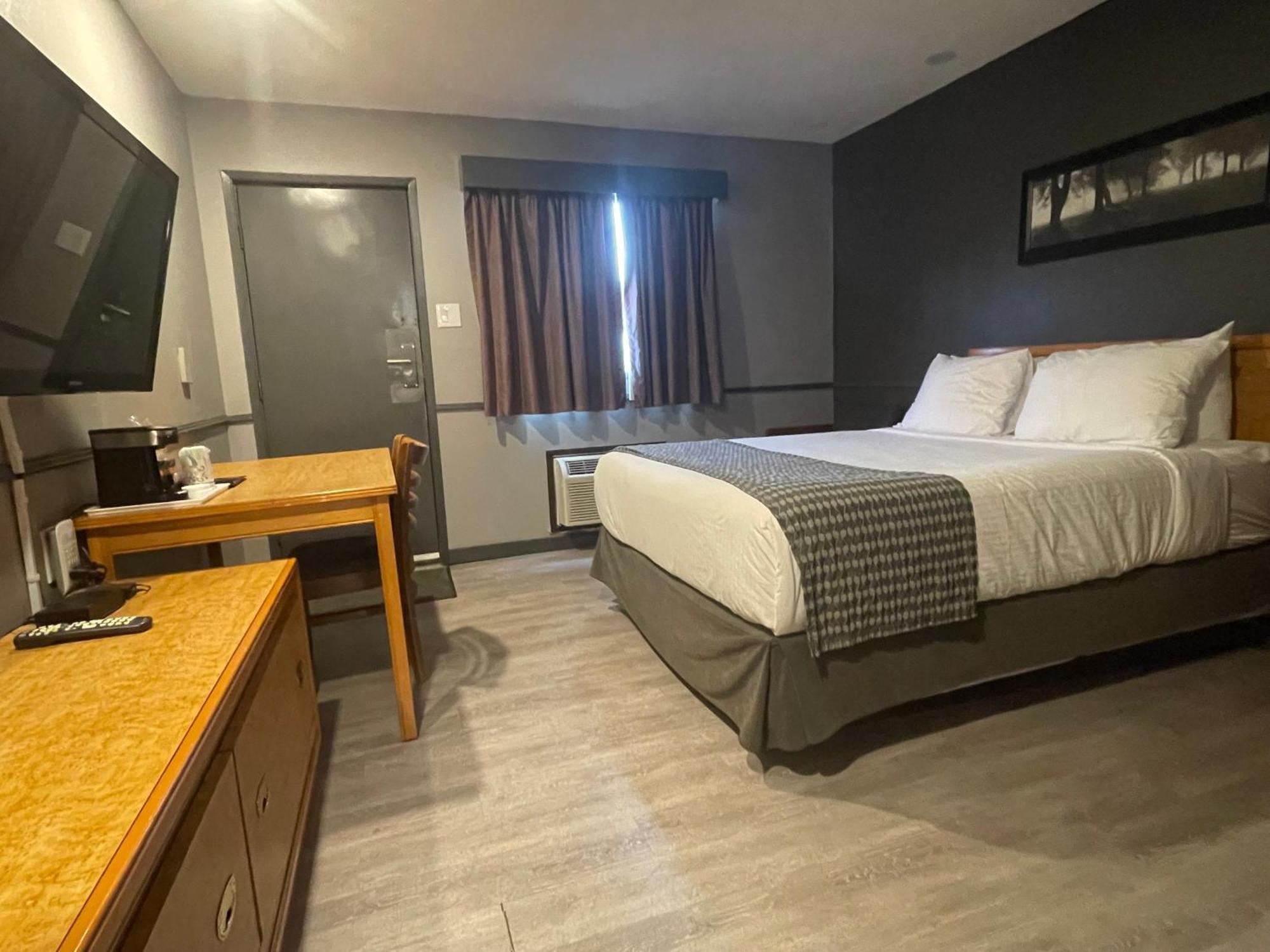 Travelodge By Wyndham Brandon Eksteriør billede