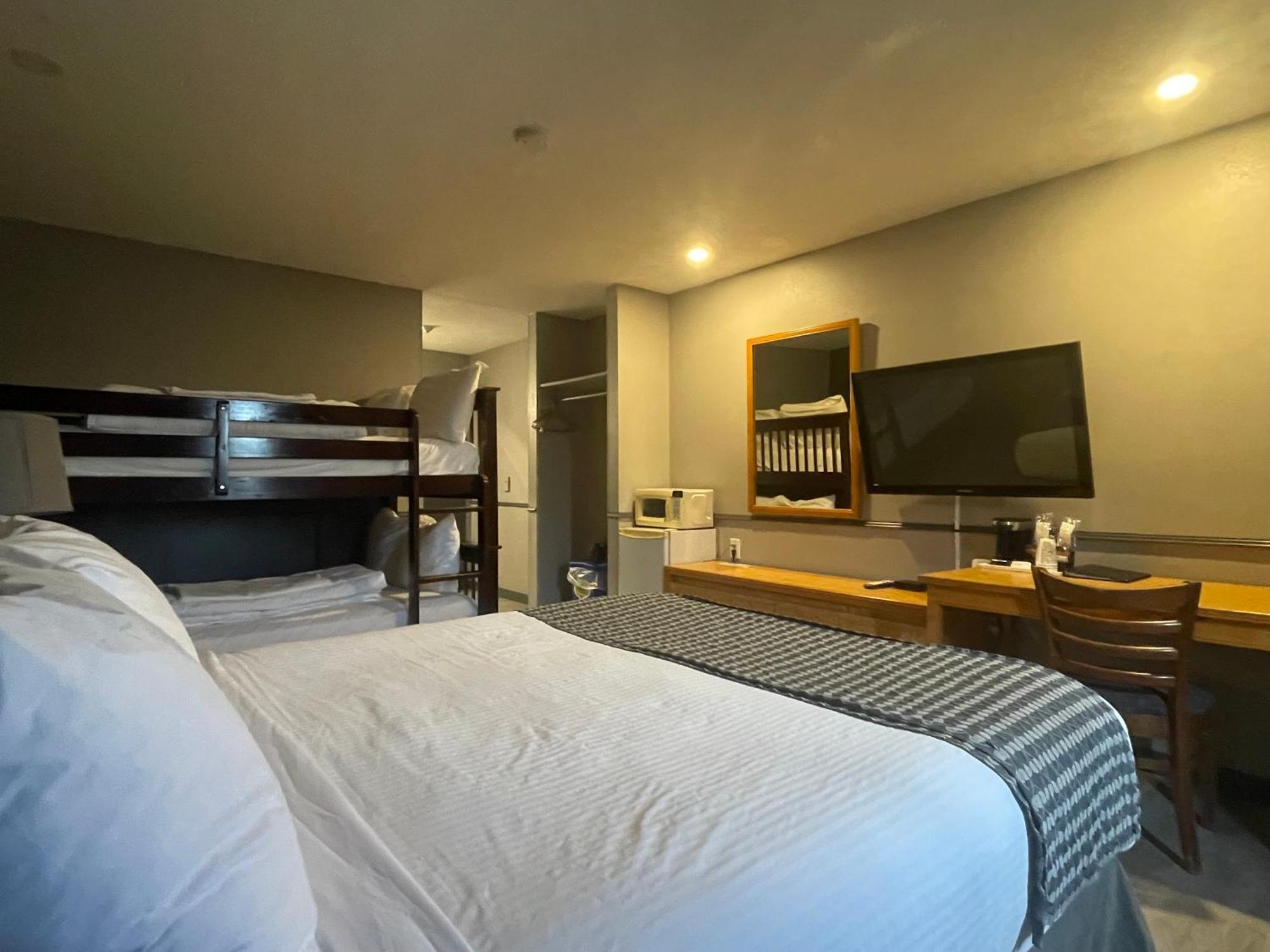 Travelodge By Wyndham Brandon Eksteriør billede
