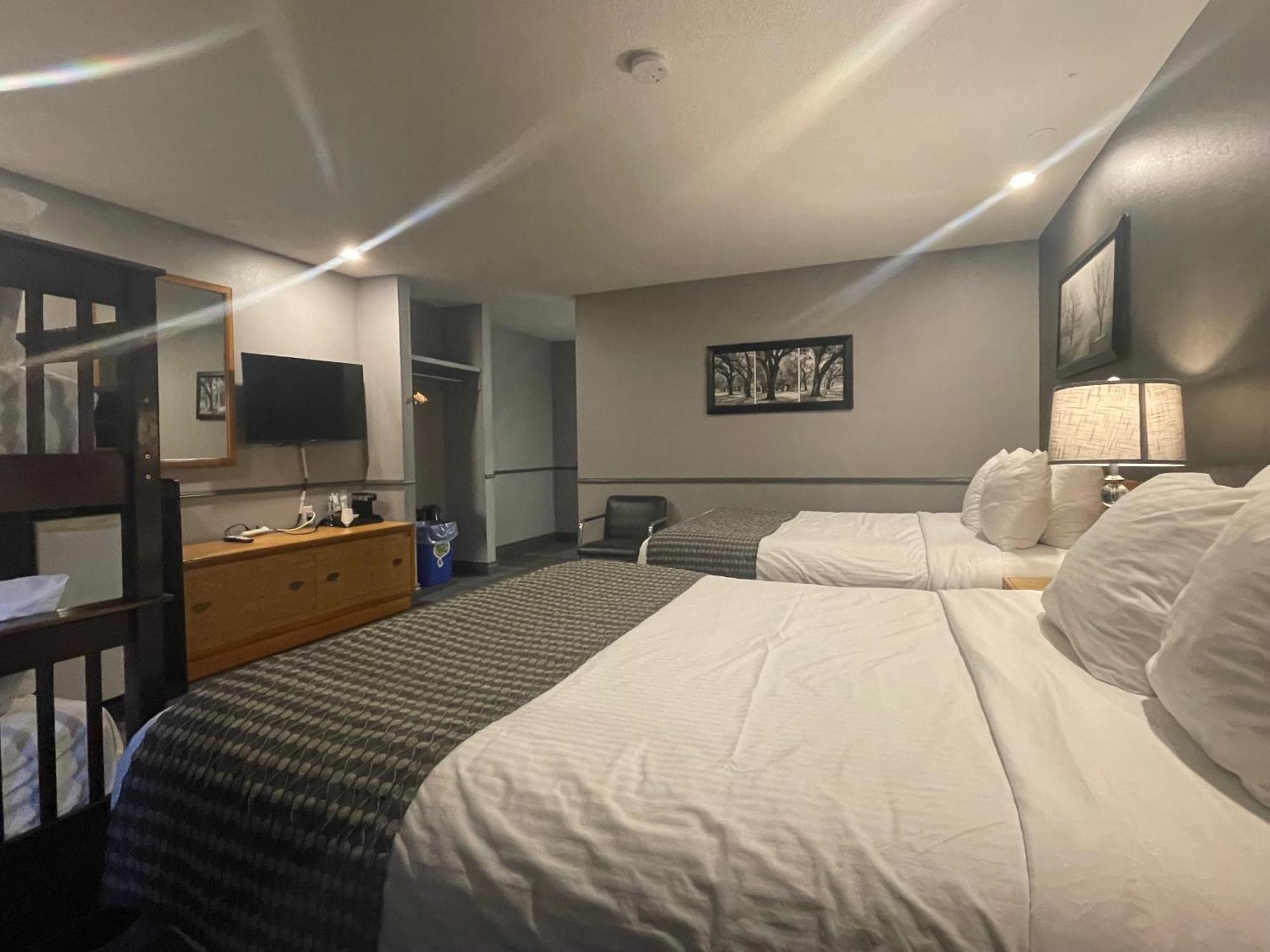 Travelodge By Wyndham Brandon Eksteriør billede