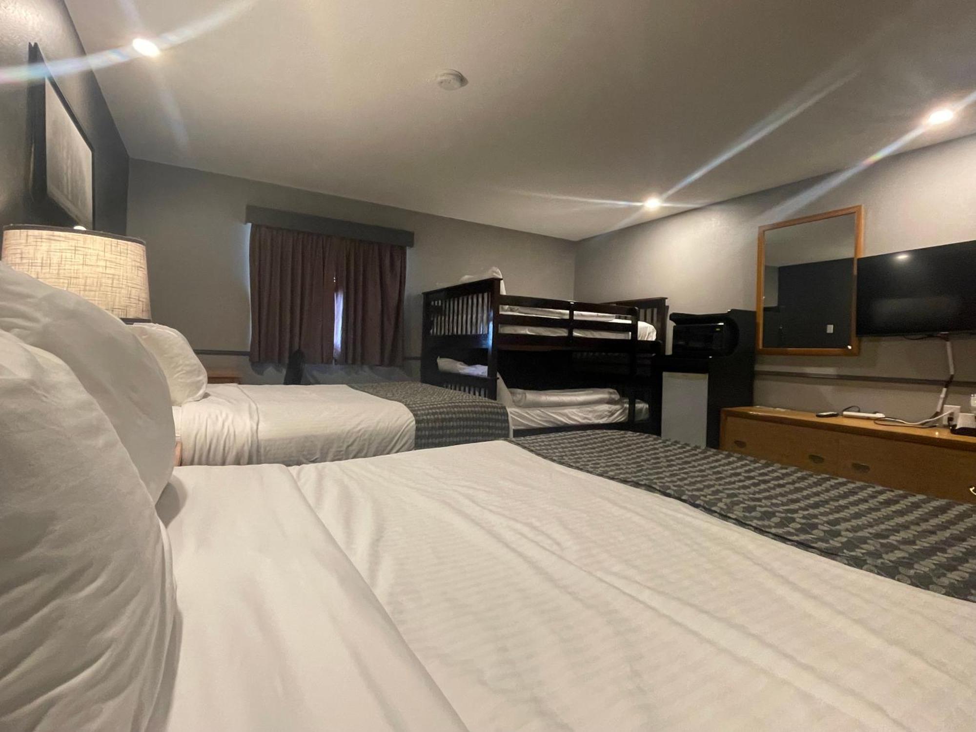 Travelodge By Wyndham Brandon Eksteriør billede